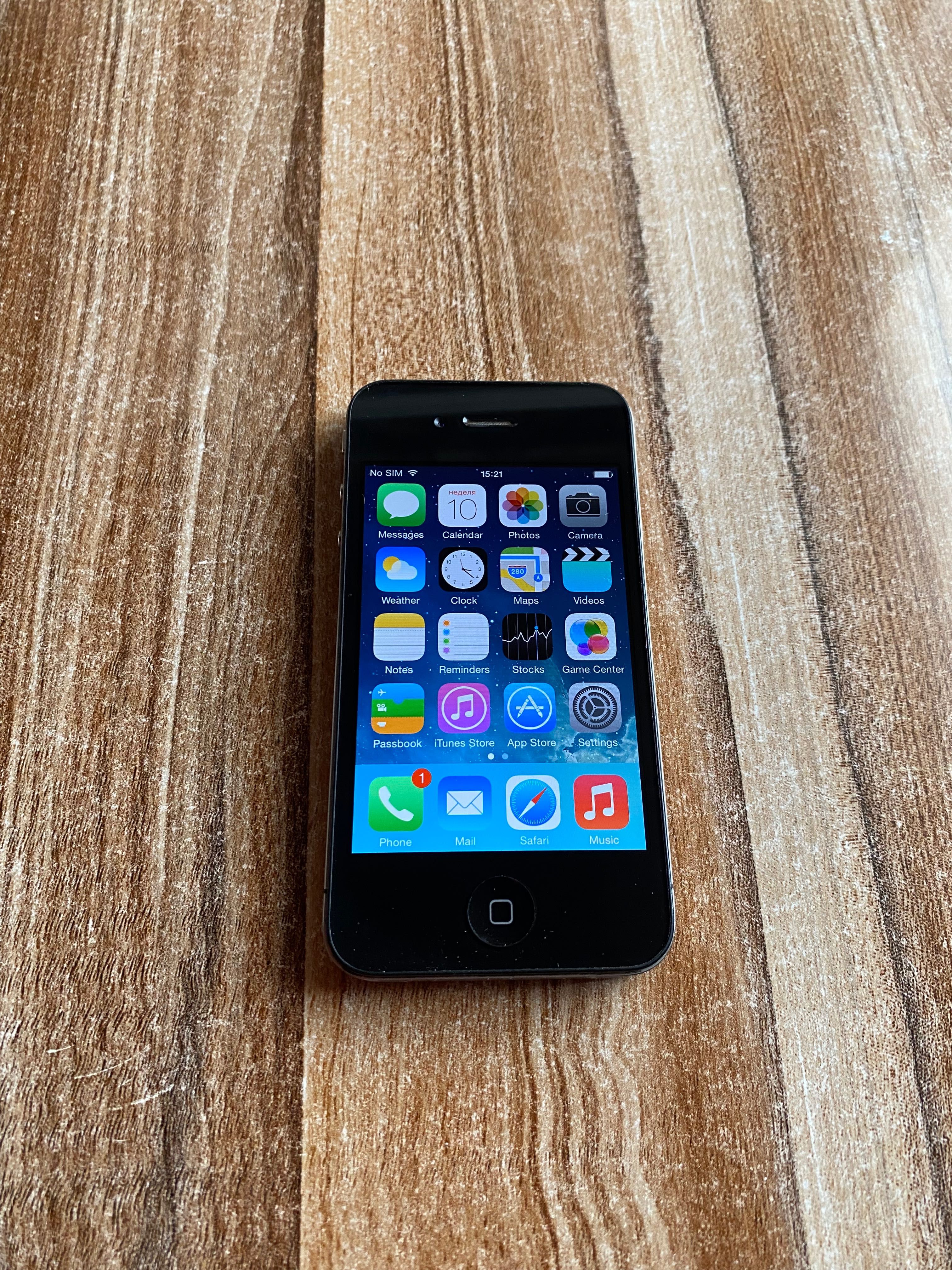 Продавам iPhone 4
