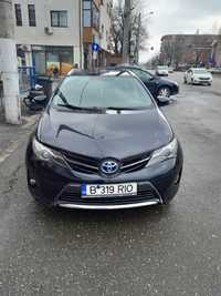 Toyota Auris turing sport hybrid