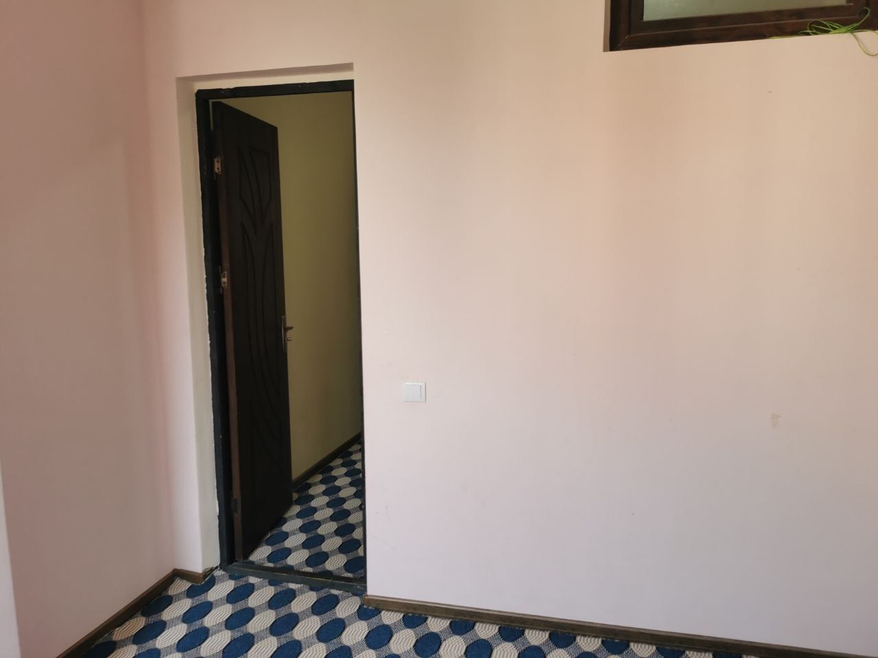 Sergeli quruvchilar daxasiga 2 xonali uy sotiladi