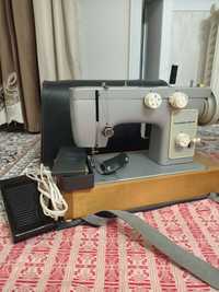 Швейная машинка в отличном состоянии