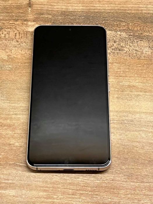 Samsung S22 256GB / 8GB / Бял / Dual sim / не е заключен