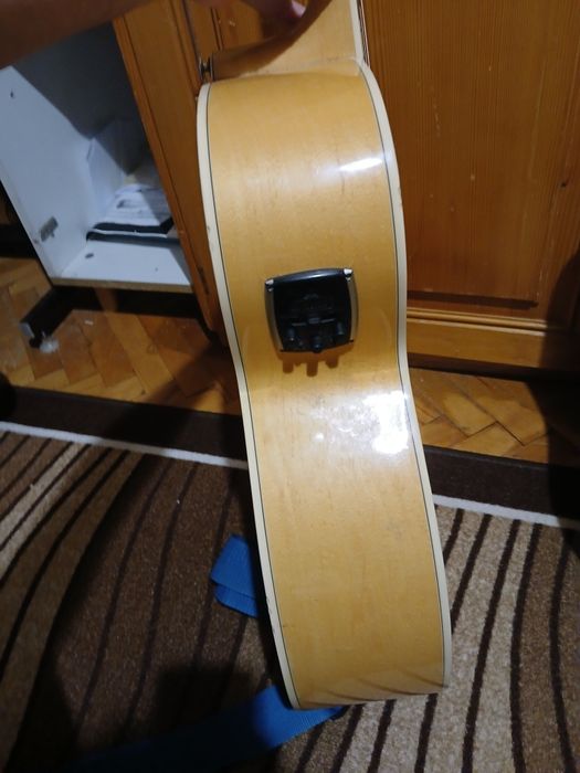 Epiphone EJ 200 джъмбо ел ектроакст  SOLD