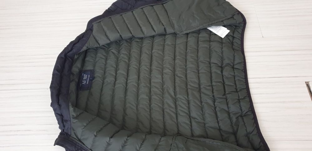 Armani Jeans AJ Mens Down Jacket Size 52/L  ОРИГИНАЛ! Мъжко пухено Яке