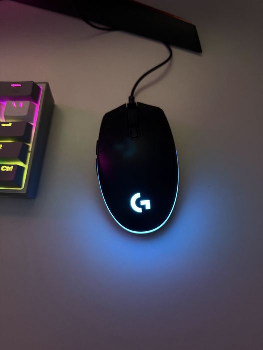 Vand setup complet de gaming PC-Monitor-Tastatura-Mouse