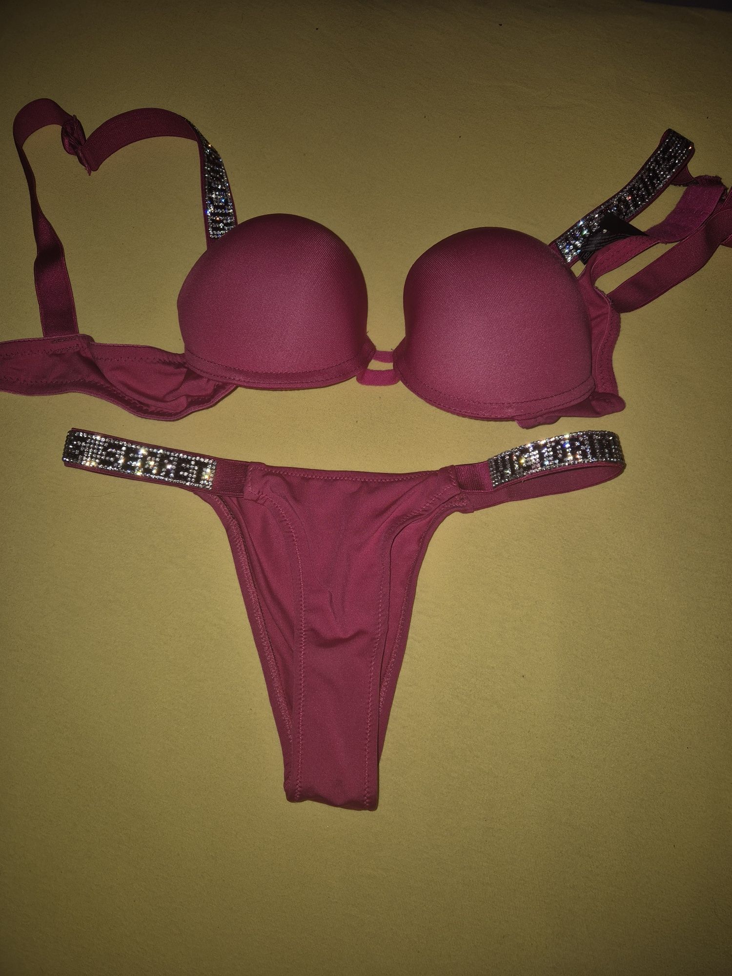 Lenjerie intima victoria secret
