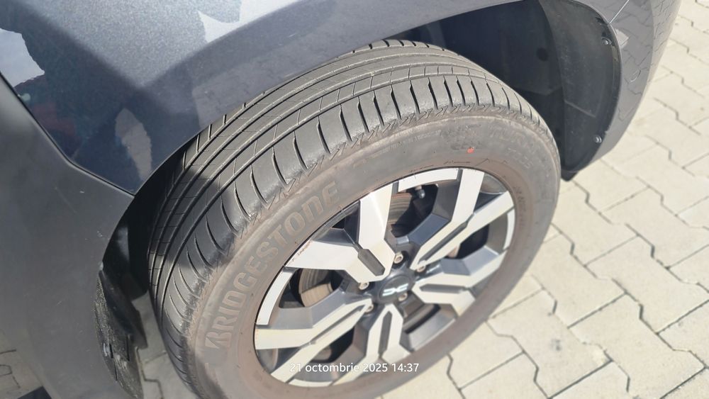 Bridgestone Turanza 4 anvelope VARA  215/60/R17 H96 
Bridgestone Turan