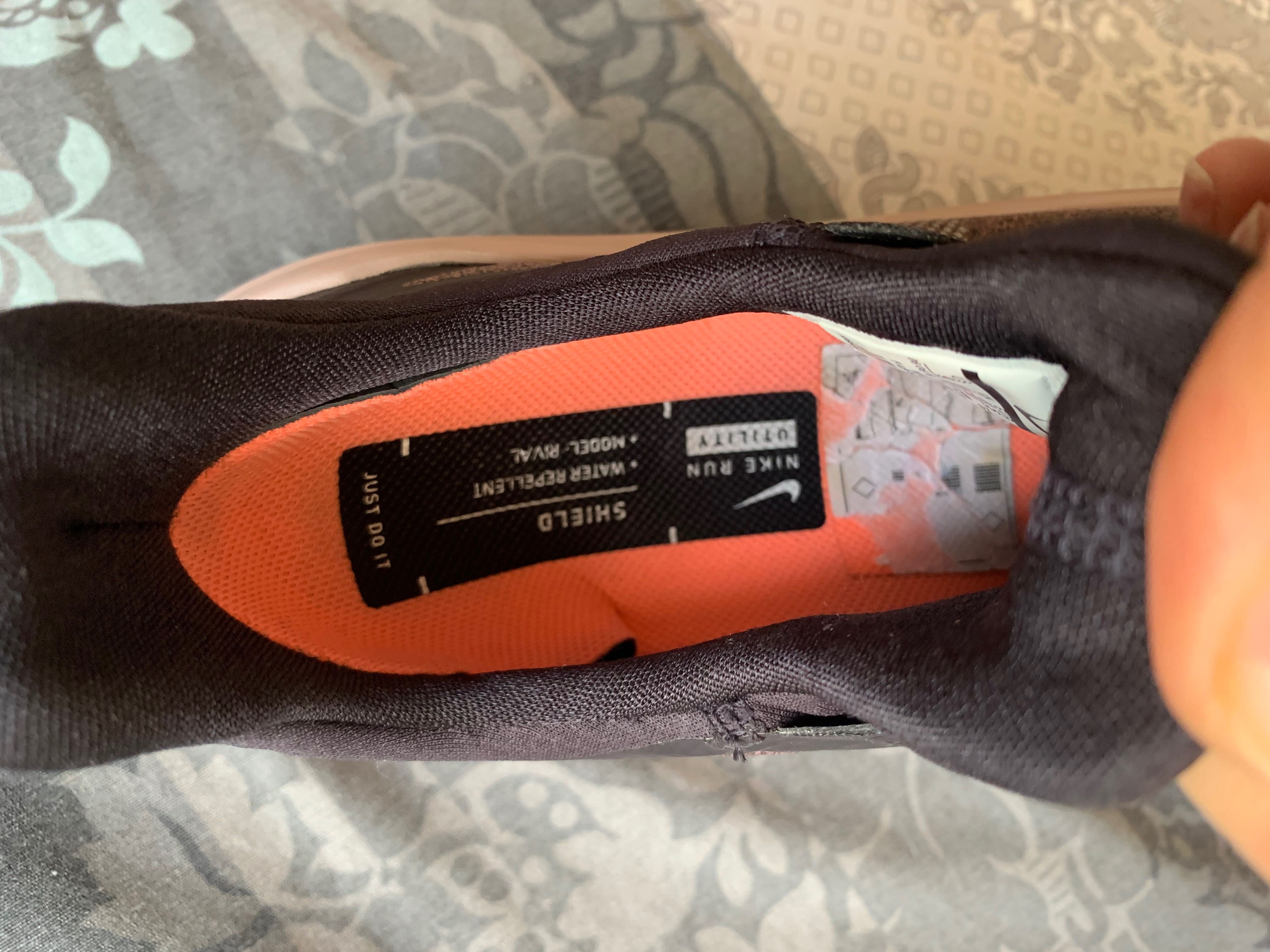 Nike Дамски водоустойчиви маратонки N40