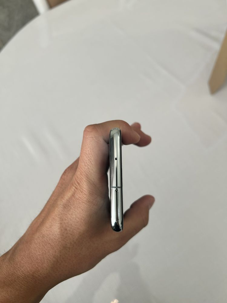 Продается Samsung S10e