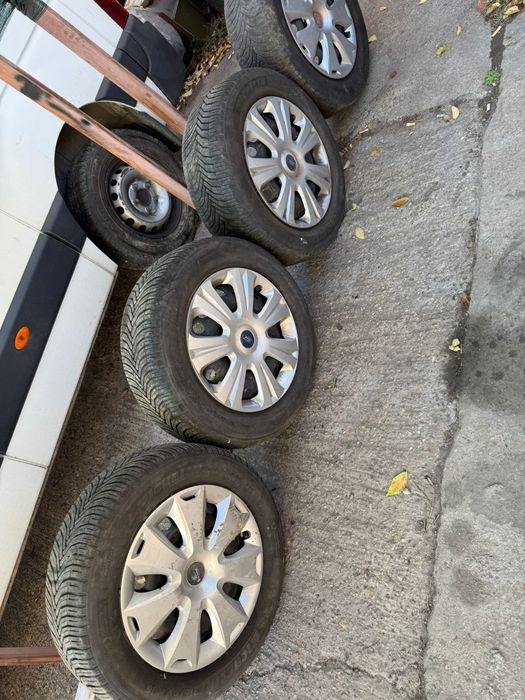 Set Roti iarna Ford 215 60 R16