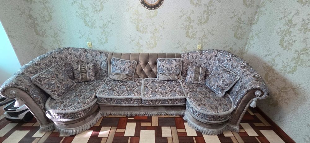 Срочно продам диван кровать связью с переездом