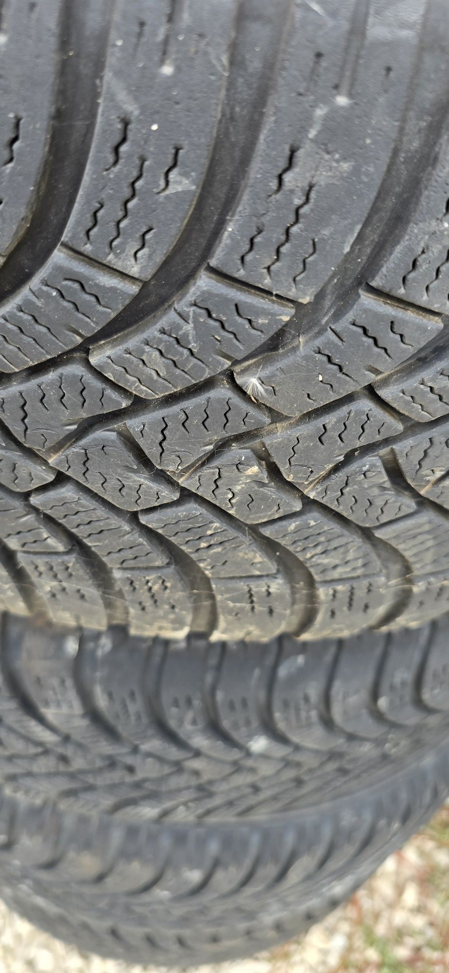 Зимни гуми 215 50 17 4 бр дот 2018 Falken