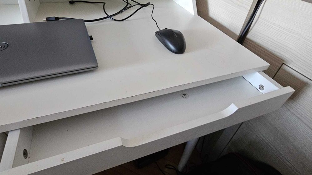 Vand birou elegant cu sertare 116 x 60 cm