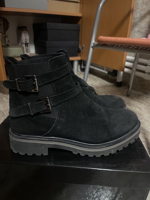 Ghete piele zee lane