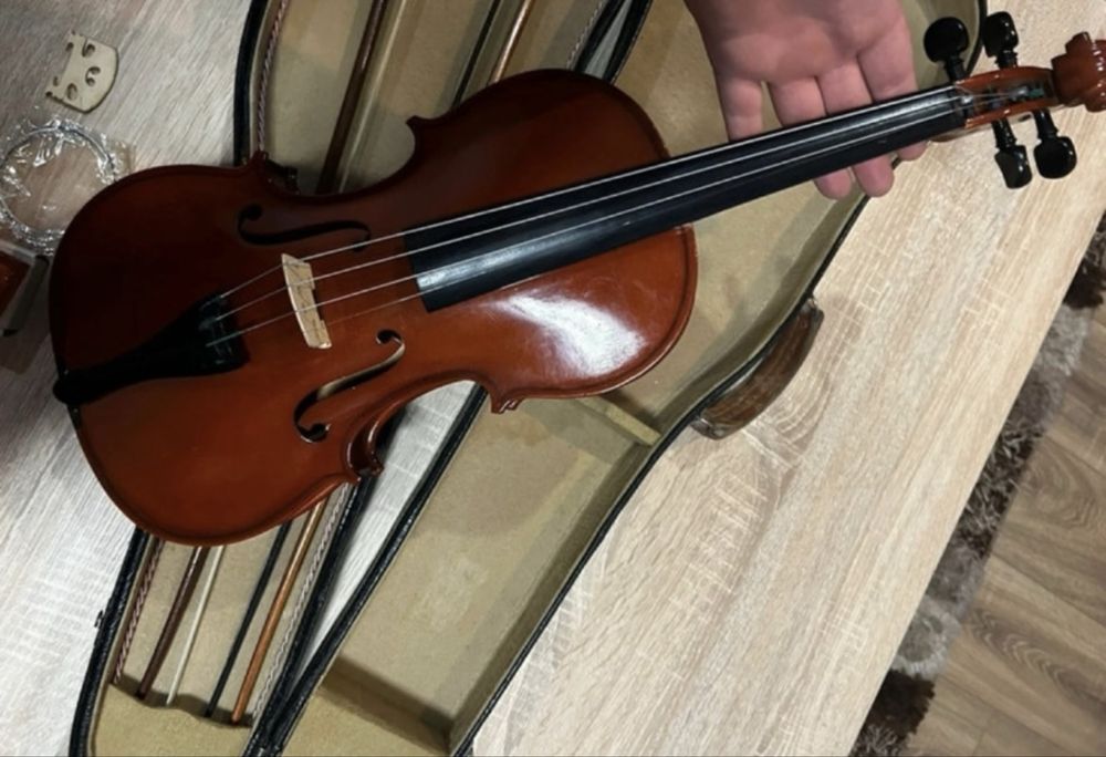 Vioara reghin ( an 1976 ) in stare buna