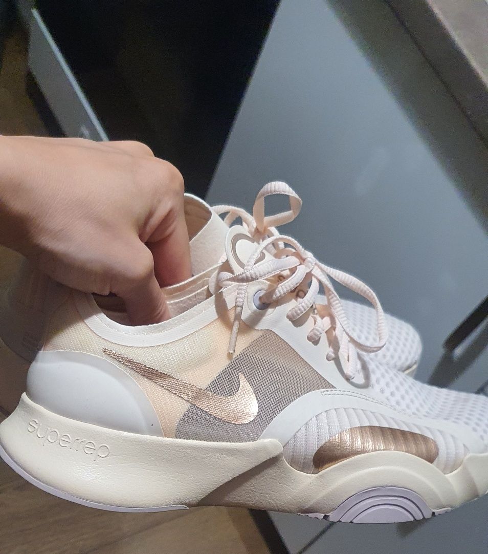 NIke Superrep Go