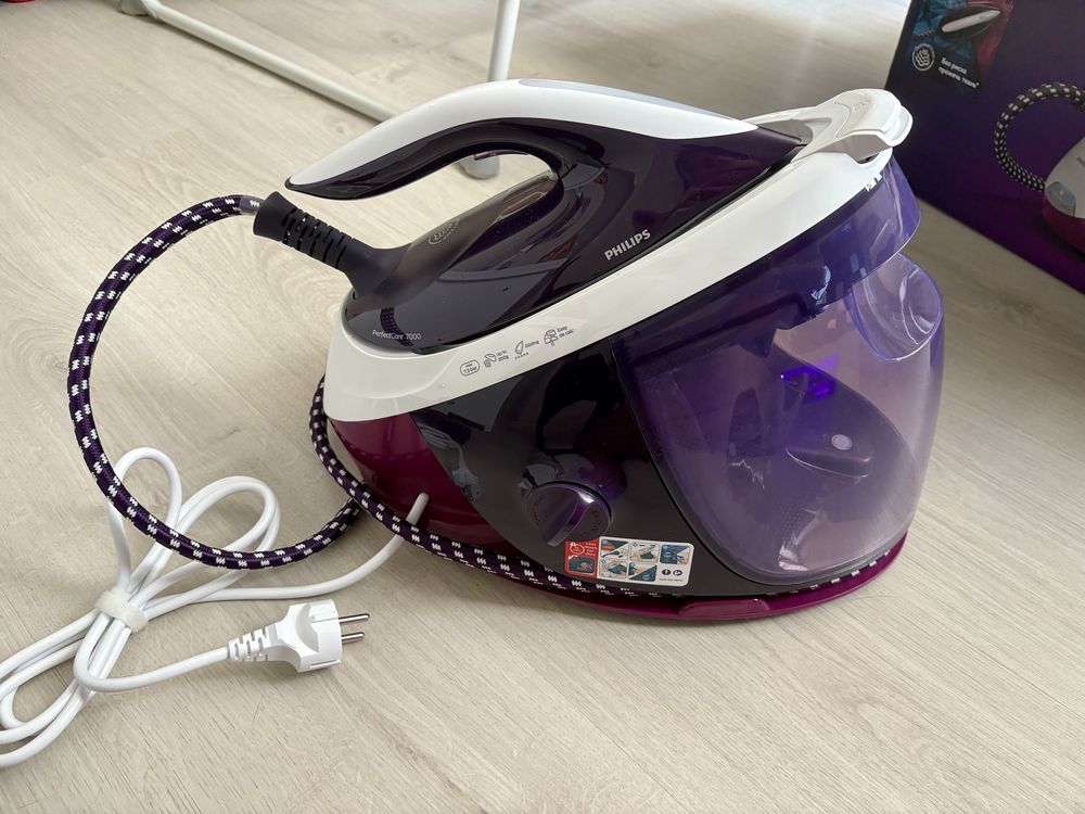 Център за гладене Philips