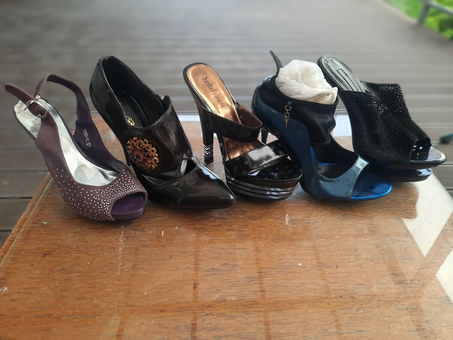 Женские туфли босоножки.