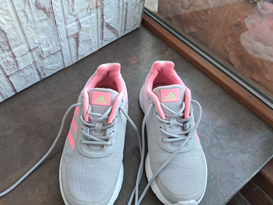 детски маратонки Adidas,кецове,спортни обувки,адидас,№35