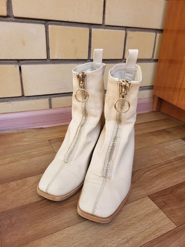 Осенние сапоги от Stradivarius