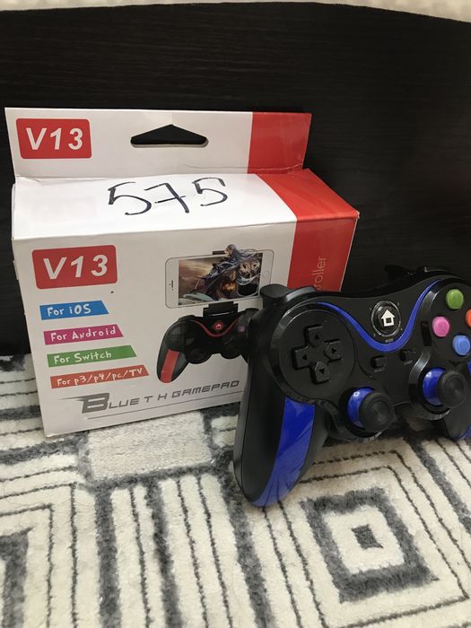 Геймпад для телефона любой и компьютеров, подойдет даже для пс.