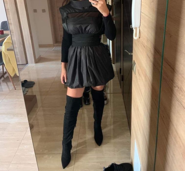 Бутикова черна рокля