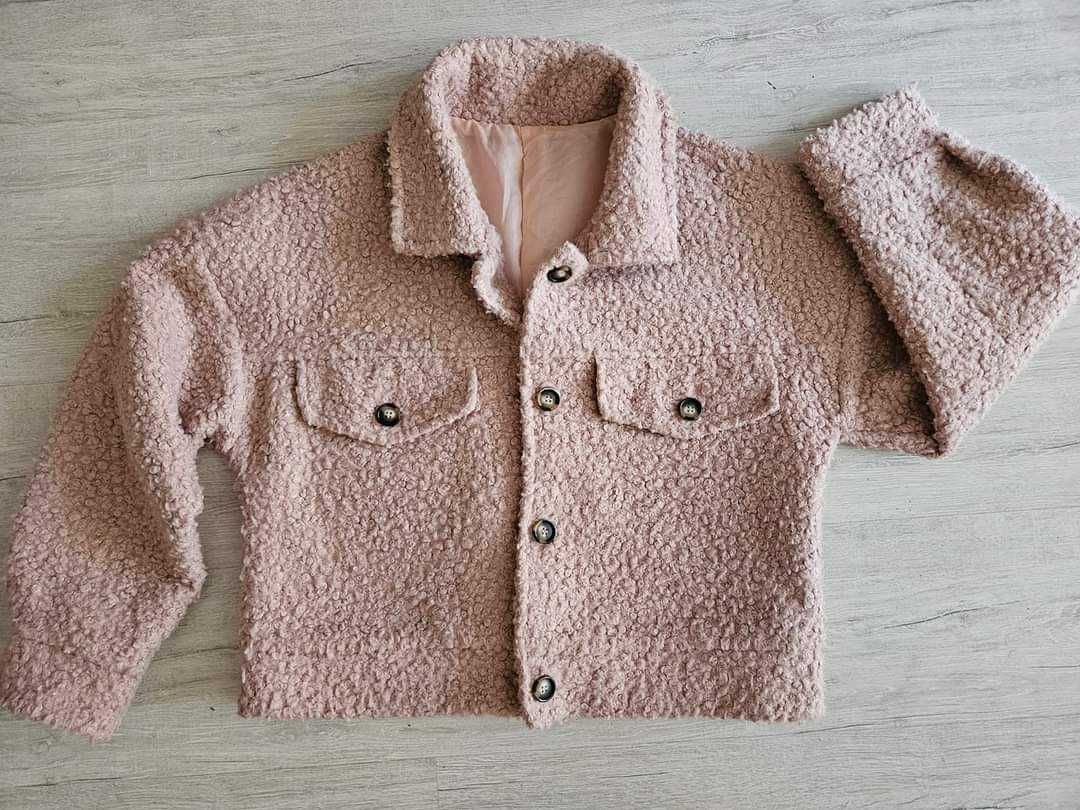 Късо яке букле oversize, Италия, като ново