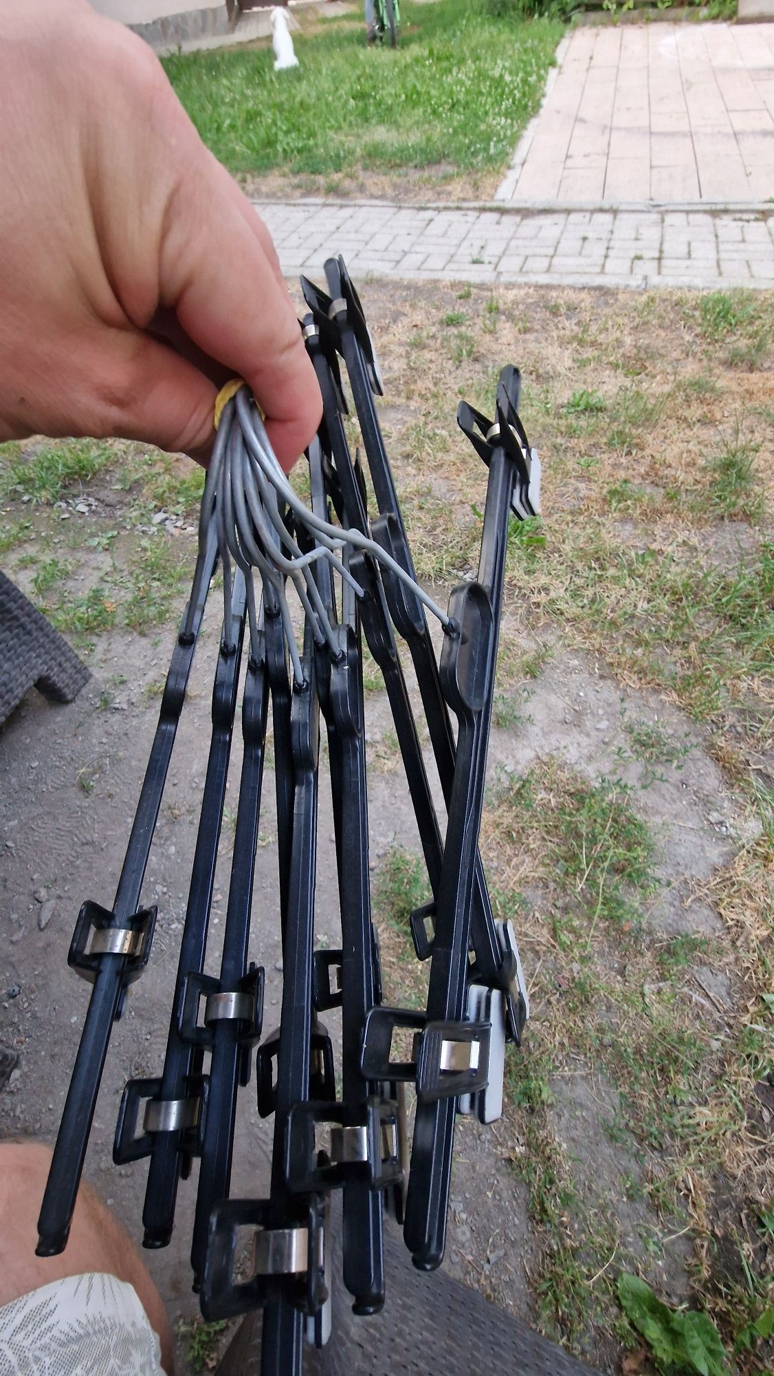 Unerase clips pentru pantaloni si fuste
