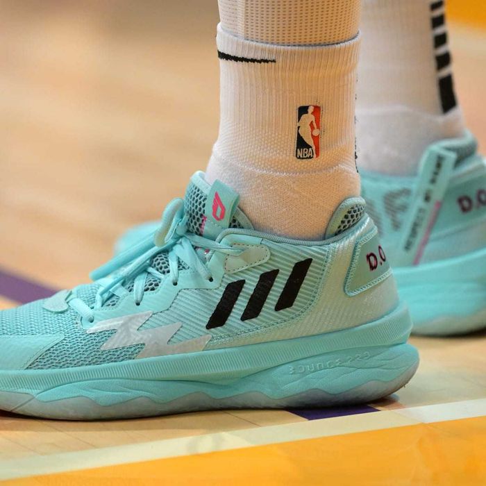 Баскетболни обувки ADIDAS DAME 8  р.44 2/3