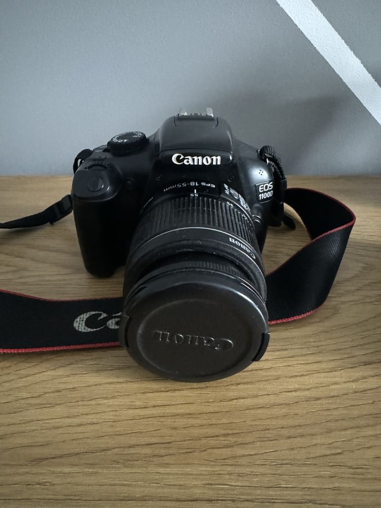Aparat foto Canon EOS 1100D
