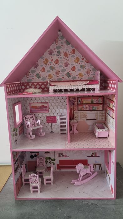 Продам Кукольный домик