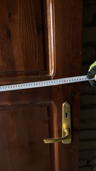 Инериорна дървена врата с каса