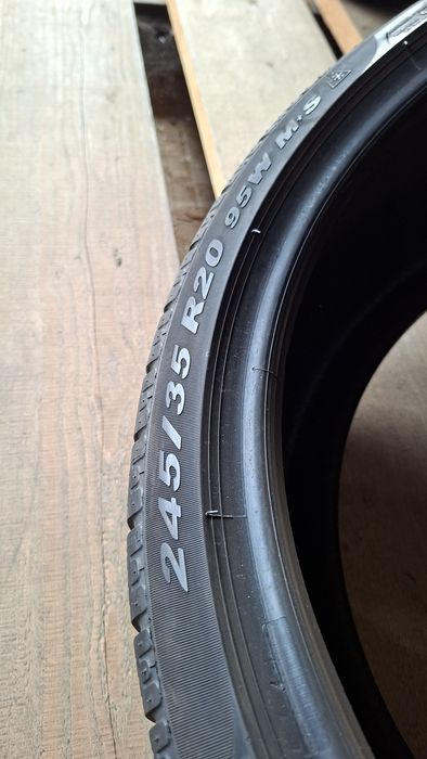 2buc 245 35 R20 Pirelli iarna M+S cauciucuri anvelope MS 20