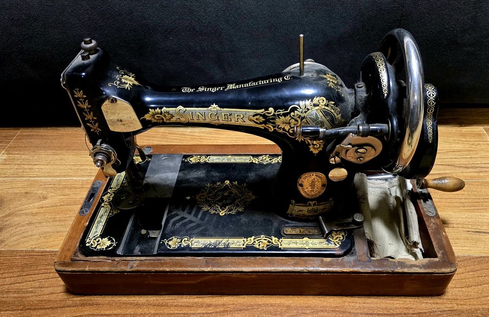 Masina de cusut Singer