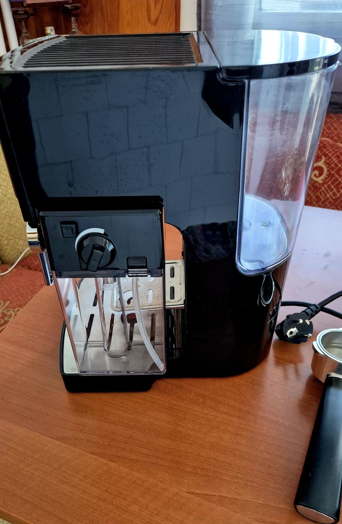 Гаранционна Кафемашина SENCOR SES 4040BK 1400.00 ml, Автоматична капуч