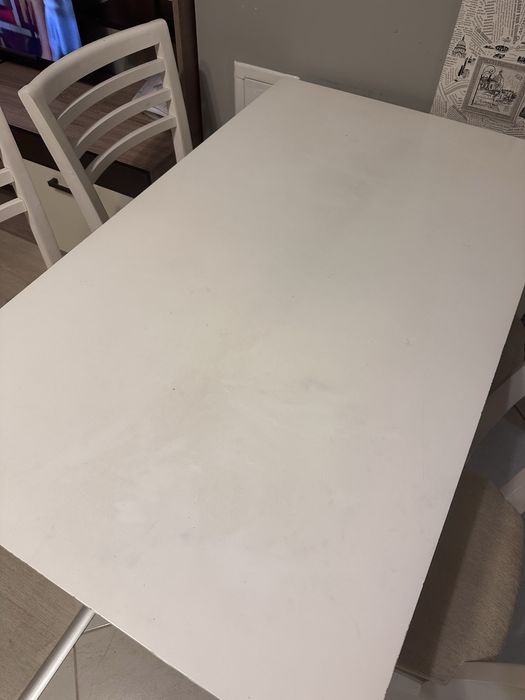 Трапезна маса с 4 стола от бук