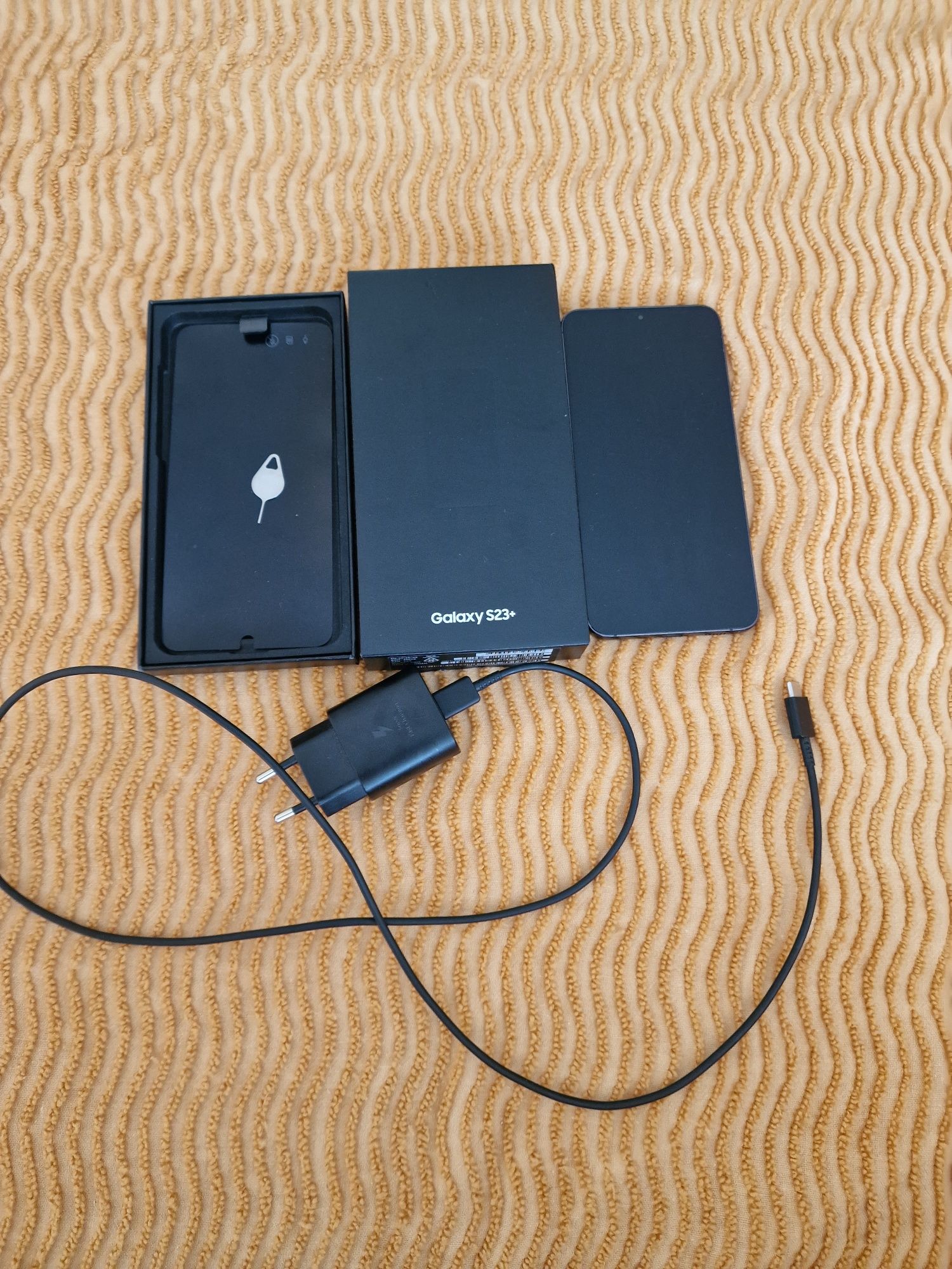 Samsung S23 + Plus 256 GB Black - В гаранция и като нов