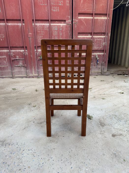 Yog’ochdan yasalgan eski va yangi KURSILAR