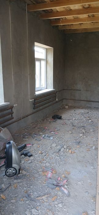 Toshkent viloyati Yuqori Chirchiq tumani  Uy sotiladi