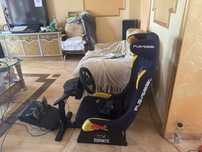 Scaun gaming play seat si volan logitech true force