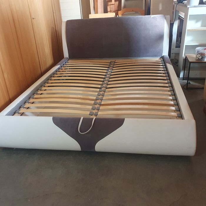 Pat dormitor tapițat 1,60m/2m +are ladă