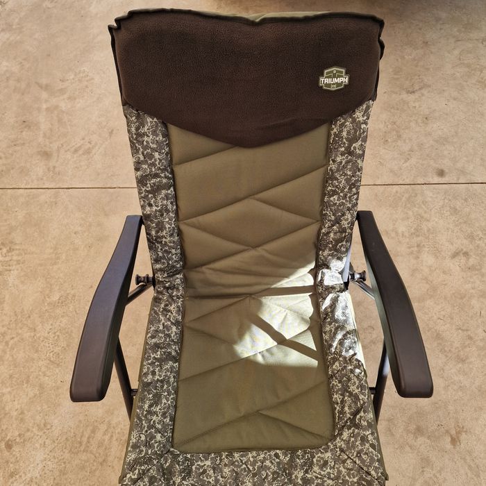 Vând Scaun pescuit Delphin Triumph C2G