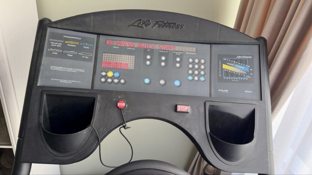 Banda profesionala de alergat  Life Fitness 9500HR