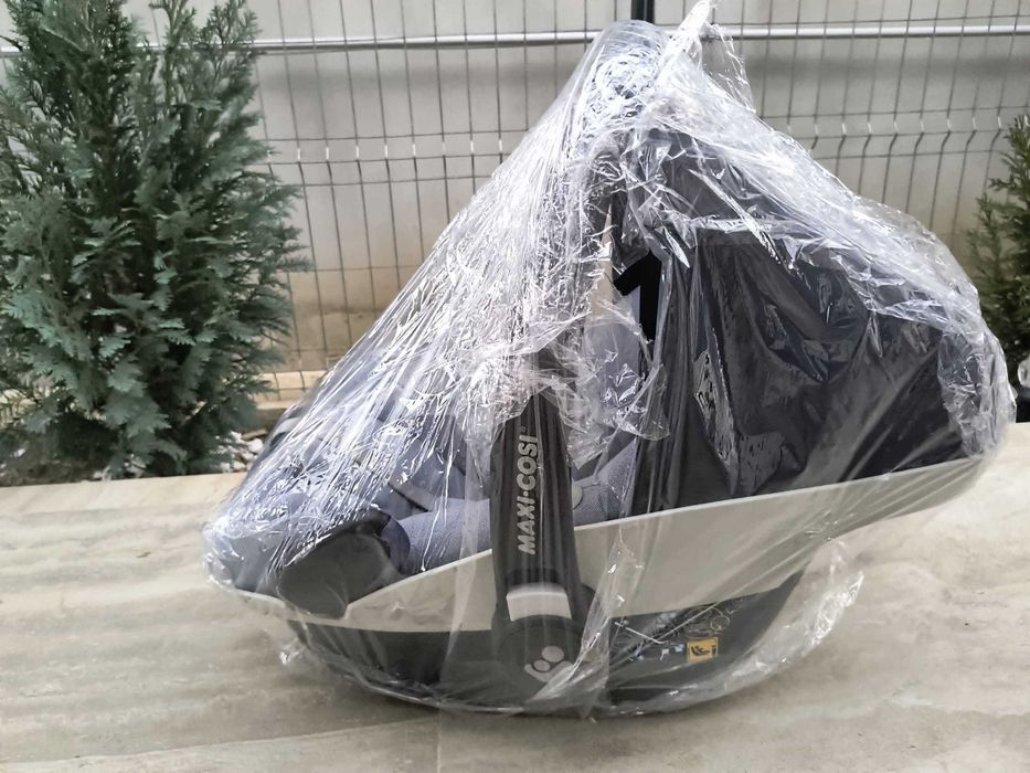 Scoica auto Maxi Cosi Pebble i Size, spalata si igienizata profesional