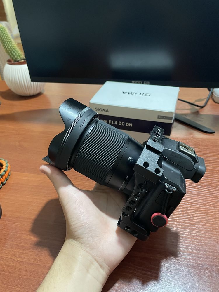 Камера Canon M50 kit,обьектив Sigma 16mm