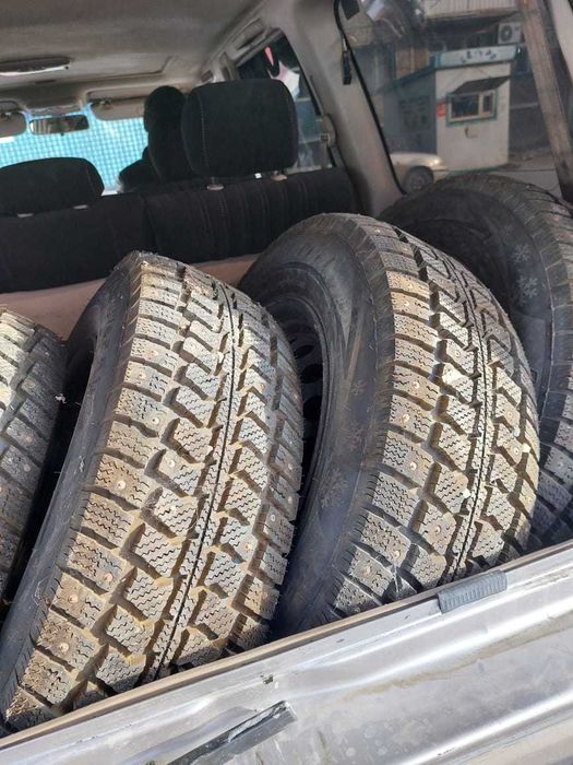 К-т новых шипованных шинViatti 215/65/R15C усиленные с железных дисках