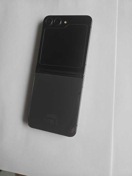 Samsung Z Flip 5, 256 GB, 8 GB RAM, 5G