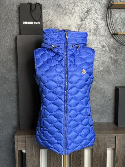 Vesta Moncler originala 900 lei dama marime 1