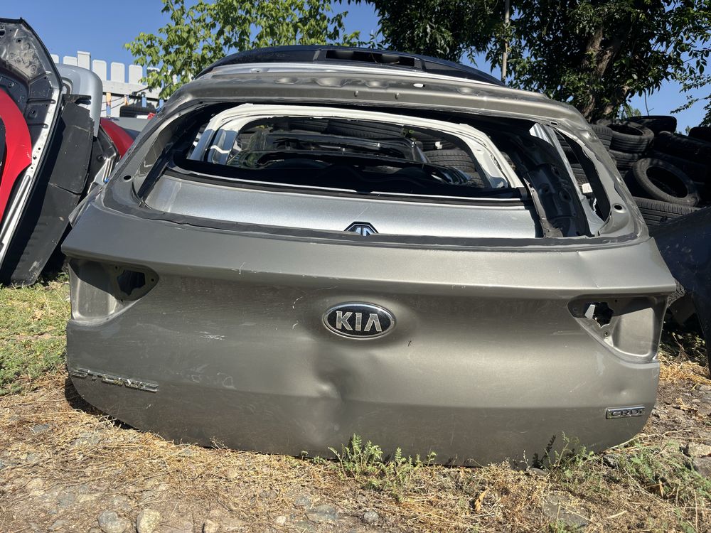 Капак Kia Stonic