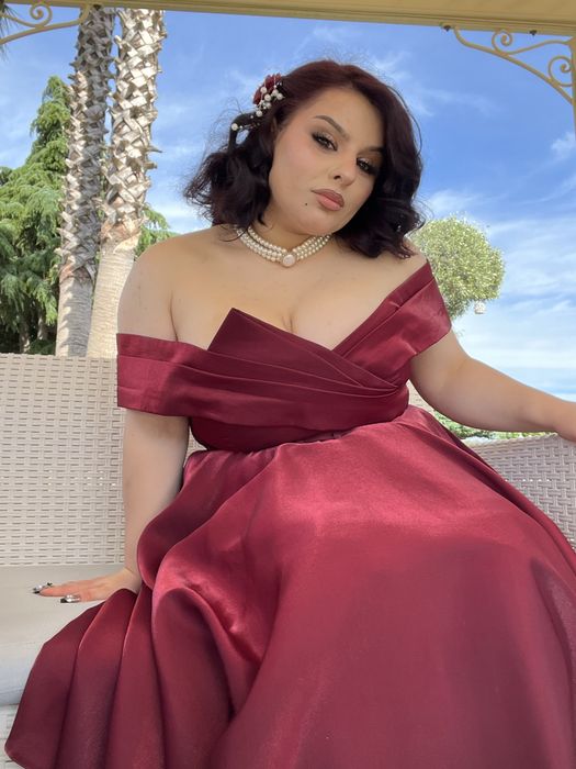 Rochie midie eleganta