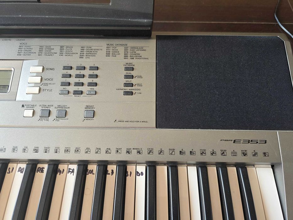 Orga electronica Yamaha PSR-E353, pian digital portabil